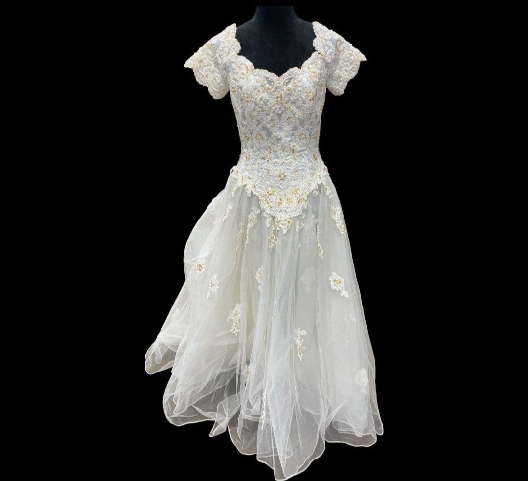 Princess Ball Gown Wedding Dress Sz 16 Faux Pearl Lace Applique Off Shoulder D30