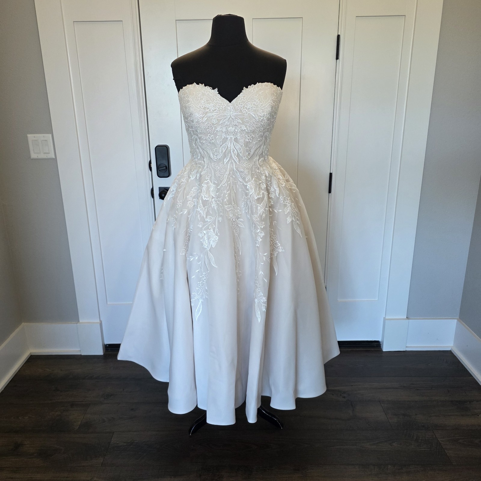 Justin Alexander Sample Tea Length Wedding Dress D1000PS Strapless Sz 22