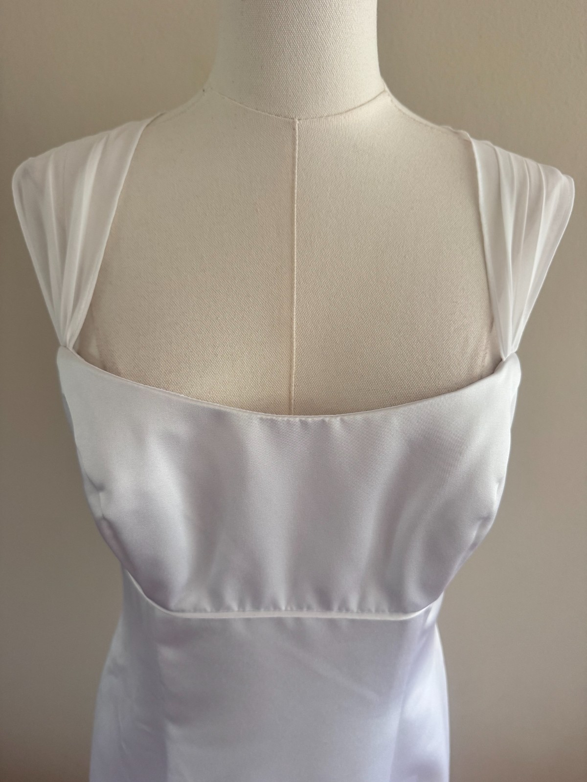 Vintage 90s/00s Alfred Angelo White Minimalist Dress/Gown w/Back Bow Detail