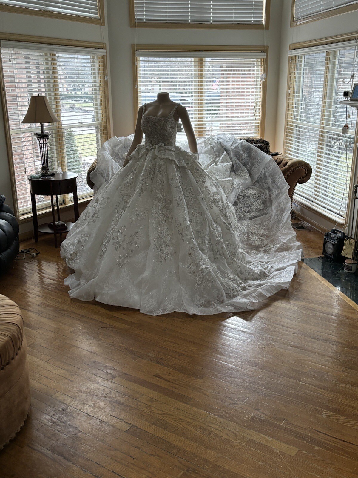 European Princess Wedding Gown. Size 8-12. Corset Tie. Beautiful Long Train