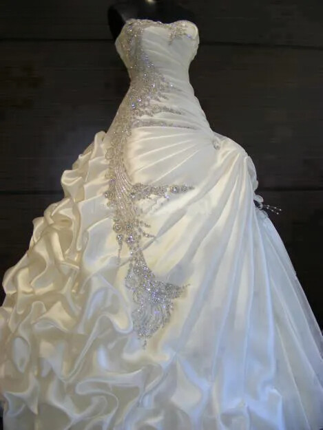 Elegant Wedding Ruffles Skirt Sweetheart Strapless Gowns Stunning Bridal Dresses