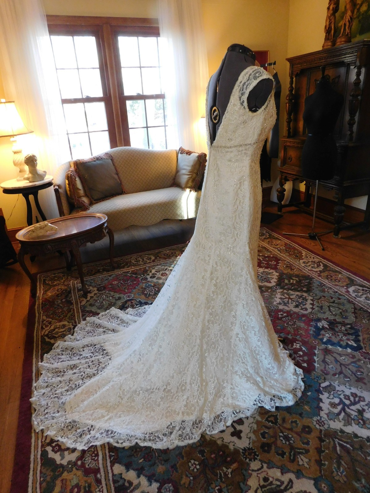 BEAUTIUL OFF WHITE BEADED LACE “DAVID’S” WEDDING GOWN S 8