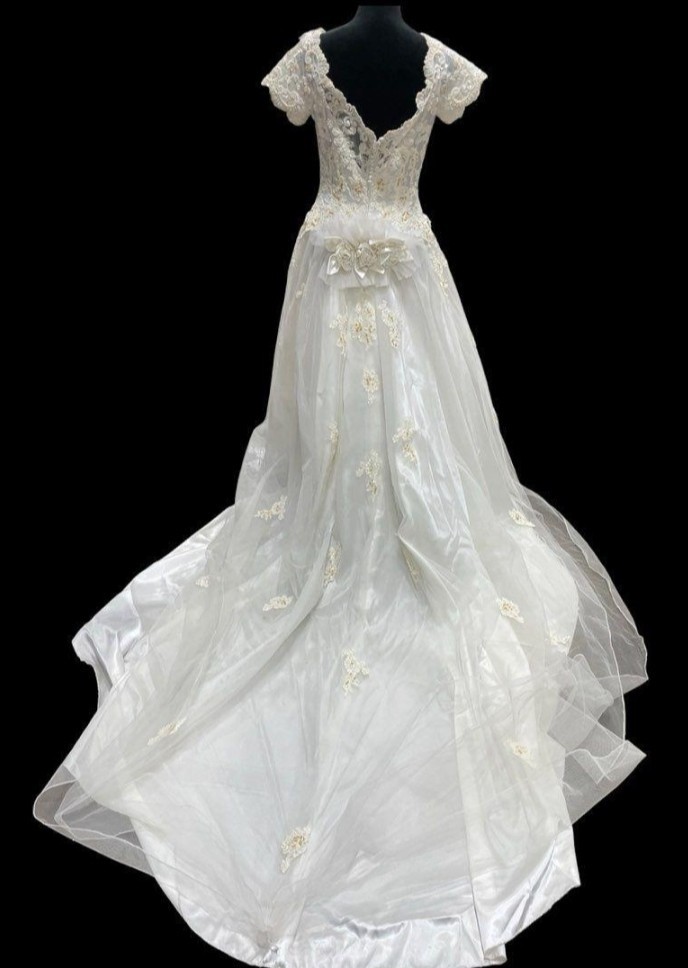 Princess Ball Gown Wedding Dress Sz 16 Faux Pearl Lace Applique Off Shoulder D30