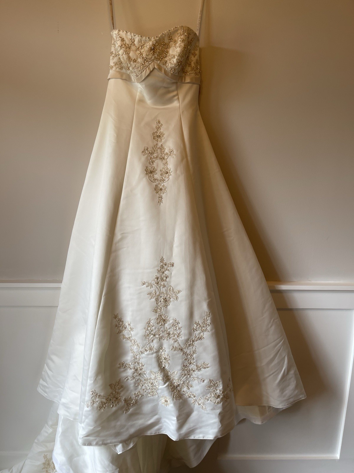 Mary’s Bridal Wedding Dress + Matching Beaded Purse (Size 8)
