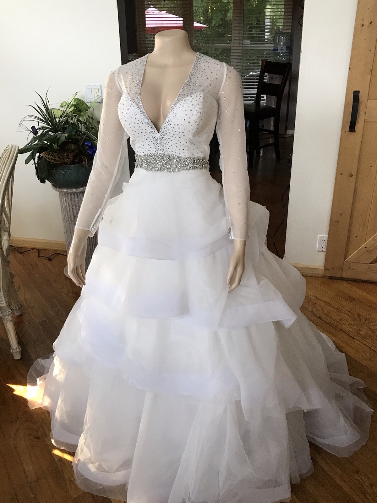 VICTOR HARPER STYLE VH1218 Bridal Gown Wedding Dress Size 10 New W Tags