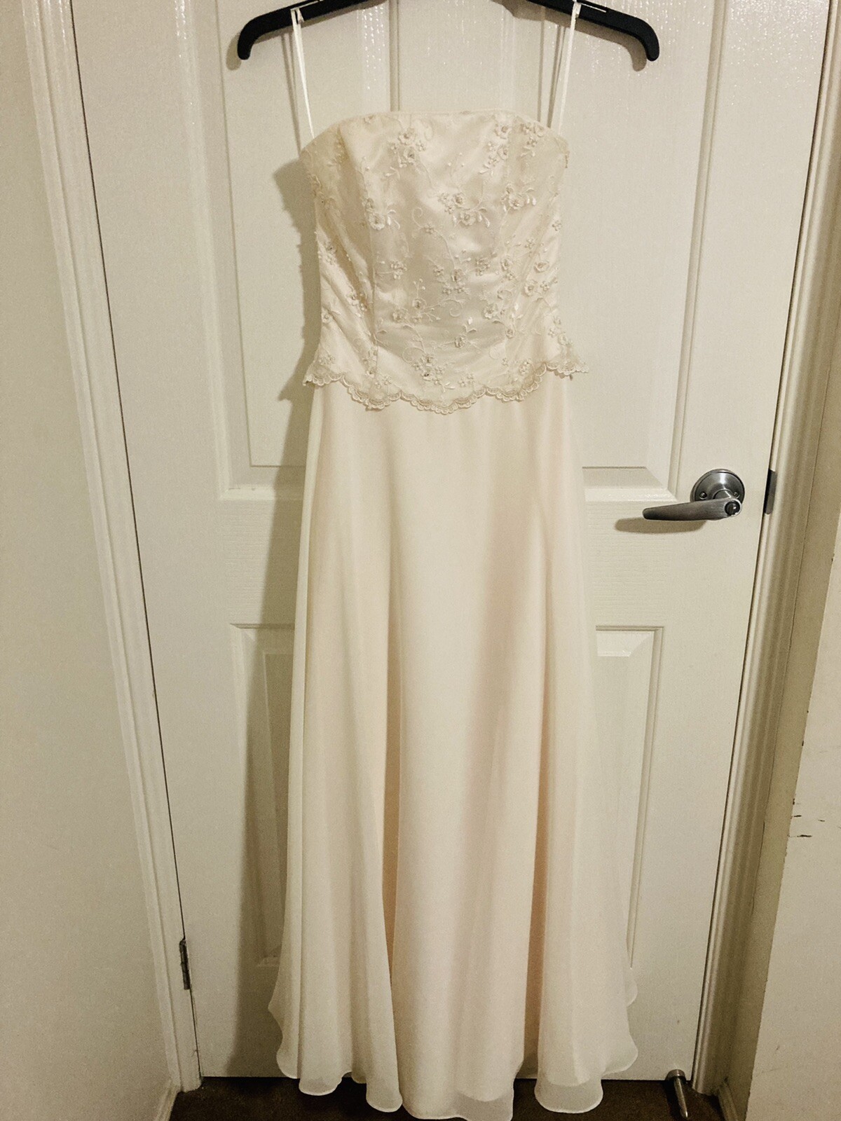 Wedding Dress Champagne Strapless Beaded Bodice Ball Gown Womens Size 8