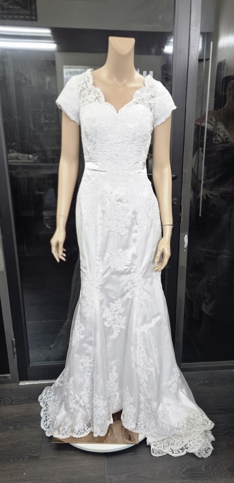 Unbranded fit and flare cap sleeve with White Wedding Dress sz 10