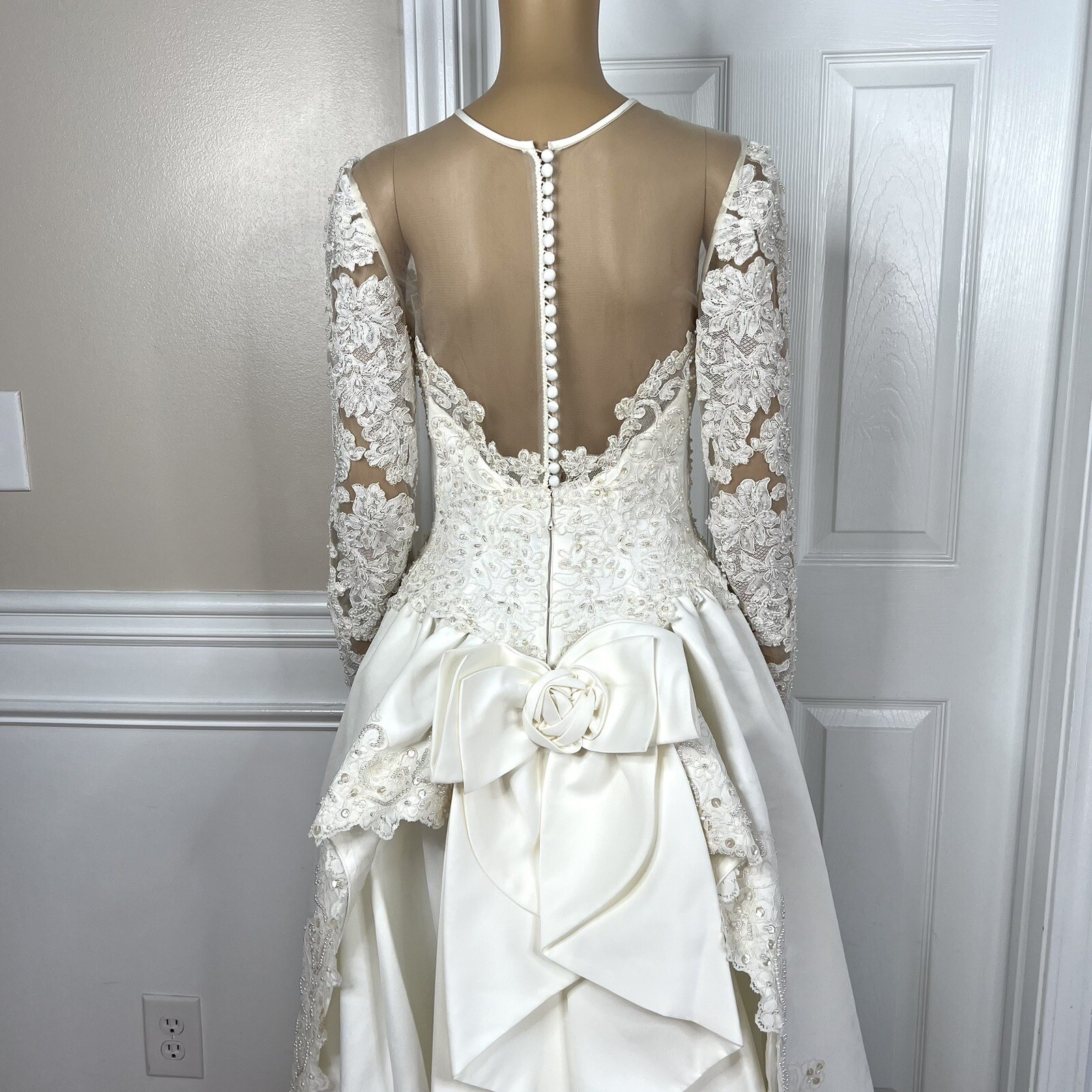 Oleg Cassini Wedding Dress Size 8 Off White Beaded Bodice Long Sleeves Trumpet