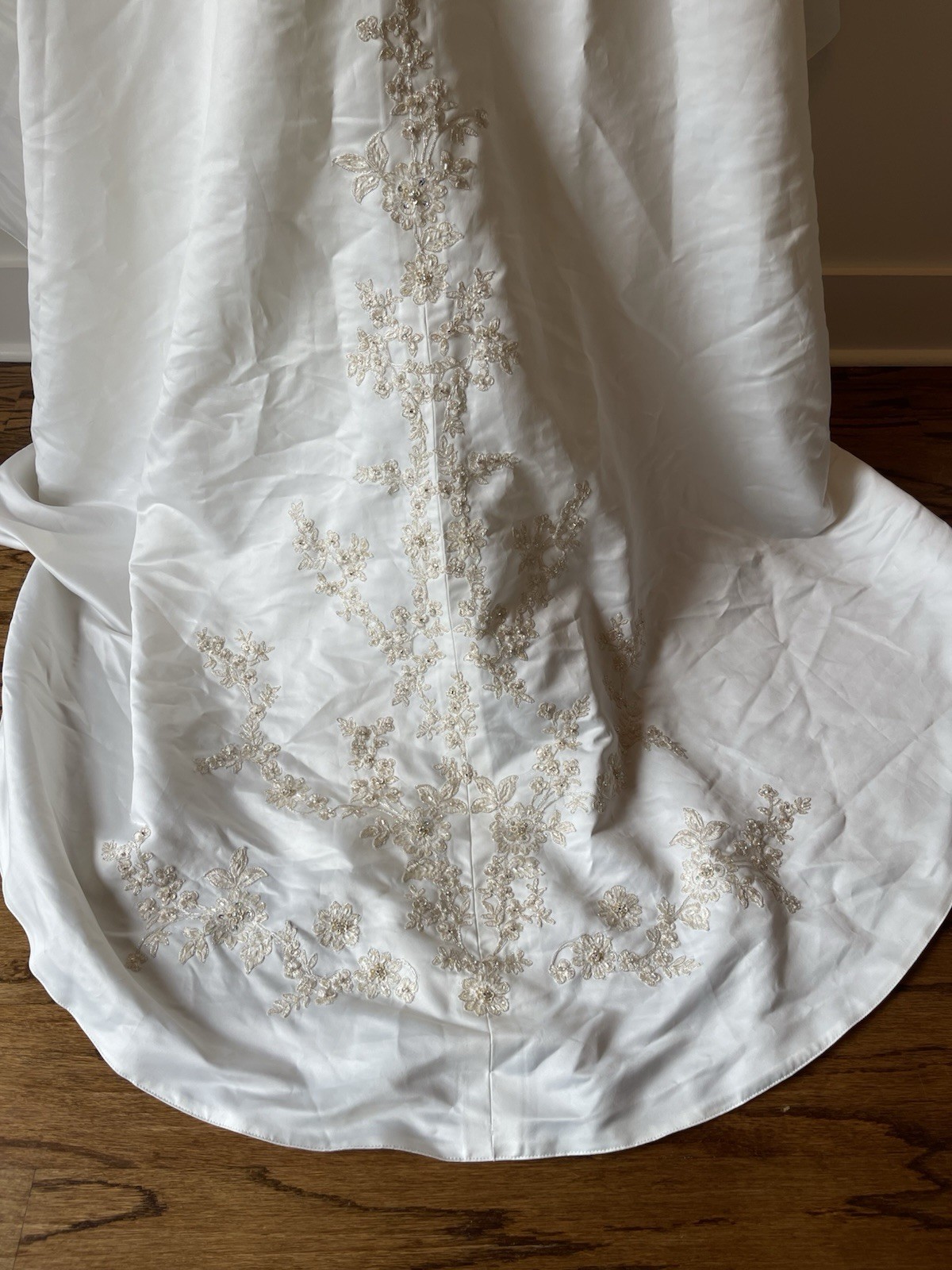 Mary’s Bridal Wedding Dress + Matching Beaded Purse (Size 8)