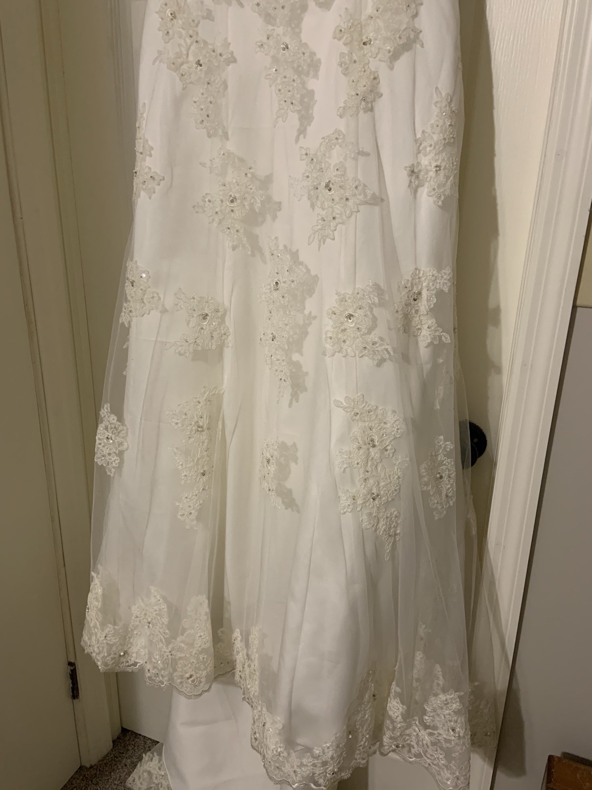 David’s Bridal Ivory Cap Sleeve Lace Over Satin A-Line Wedding Dress 16 petite