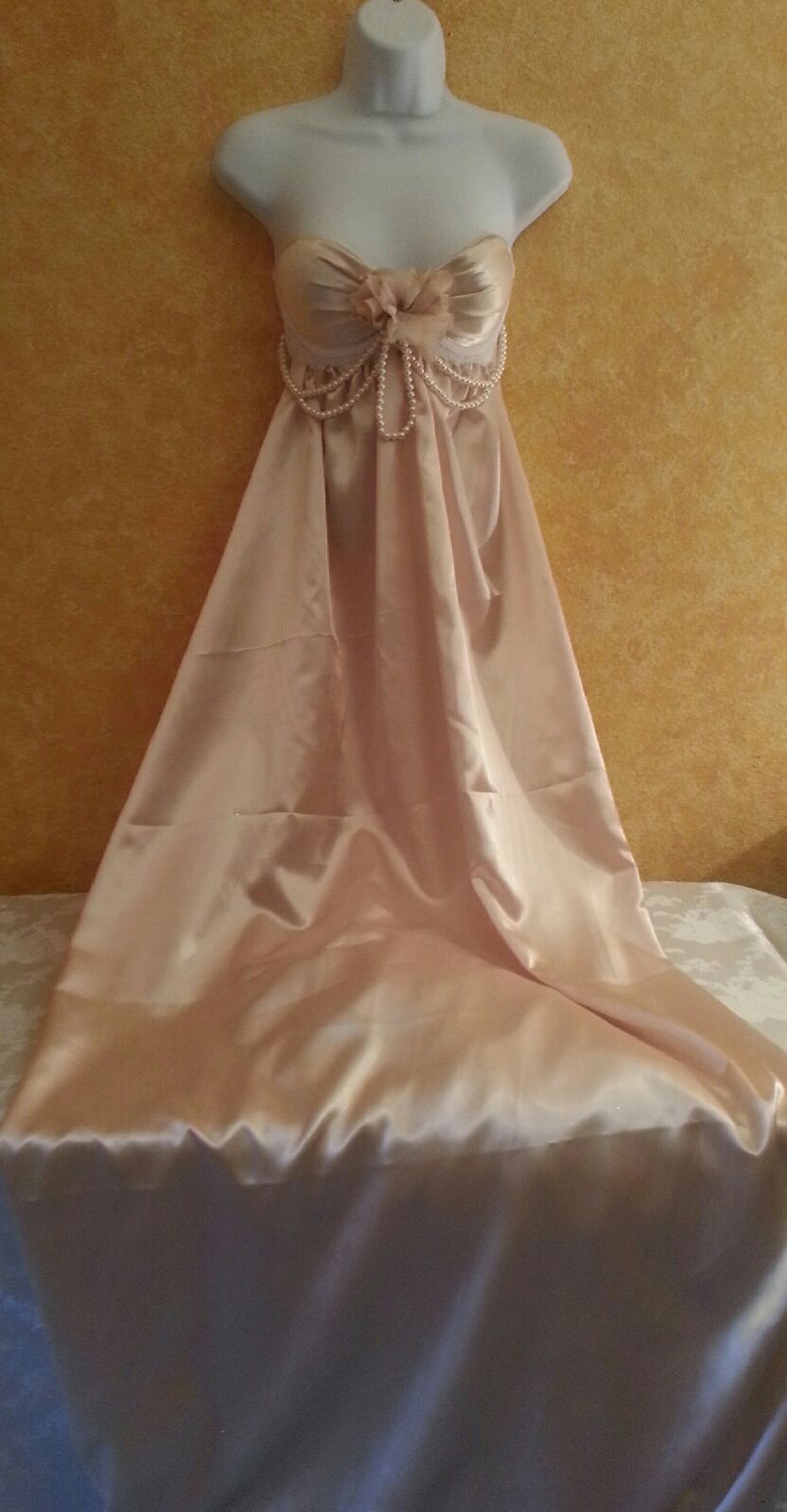 116 PC WHOLESALE LOT OF NEW WEDDING GOWNS & ACCESSORIES MANY STYLES & SIZES