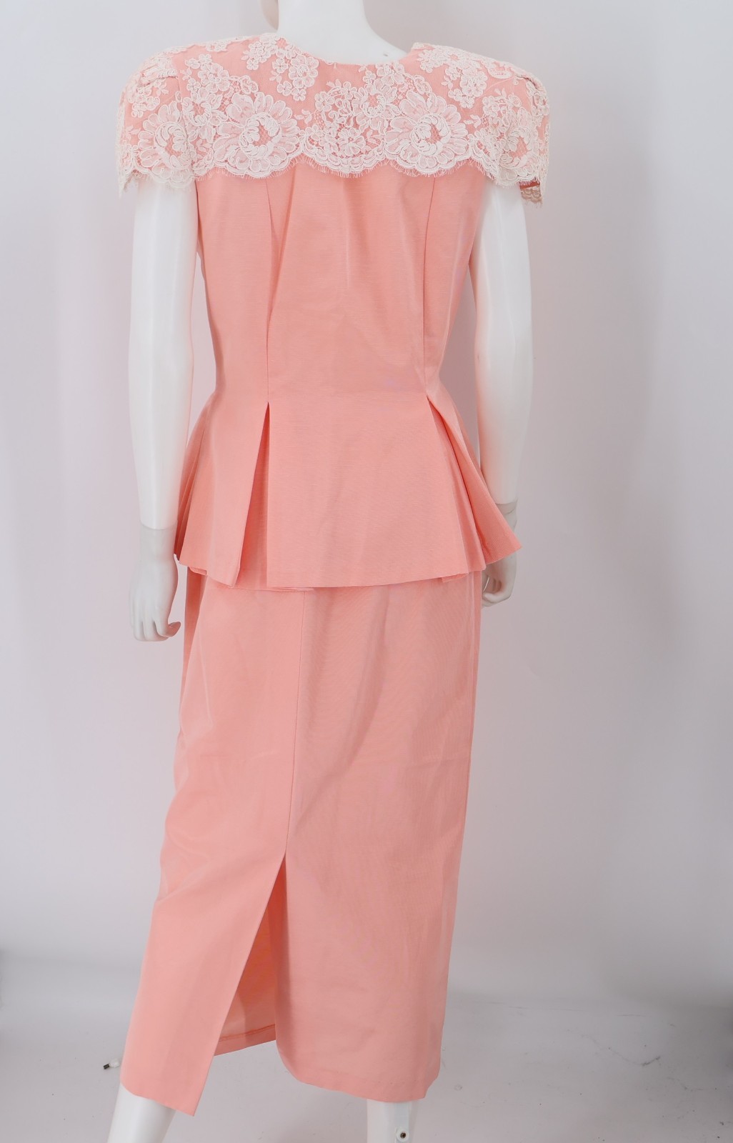Vintage Two Piece Watters & Watters Women 10 Peach Jacket Skirt Suit