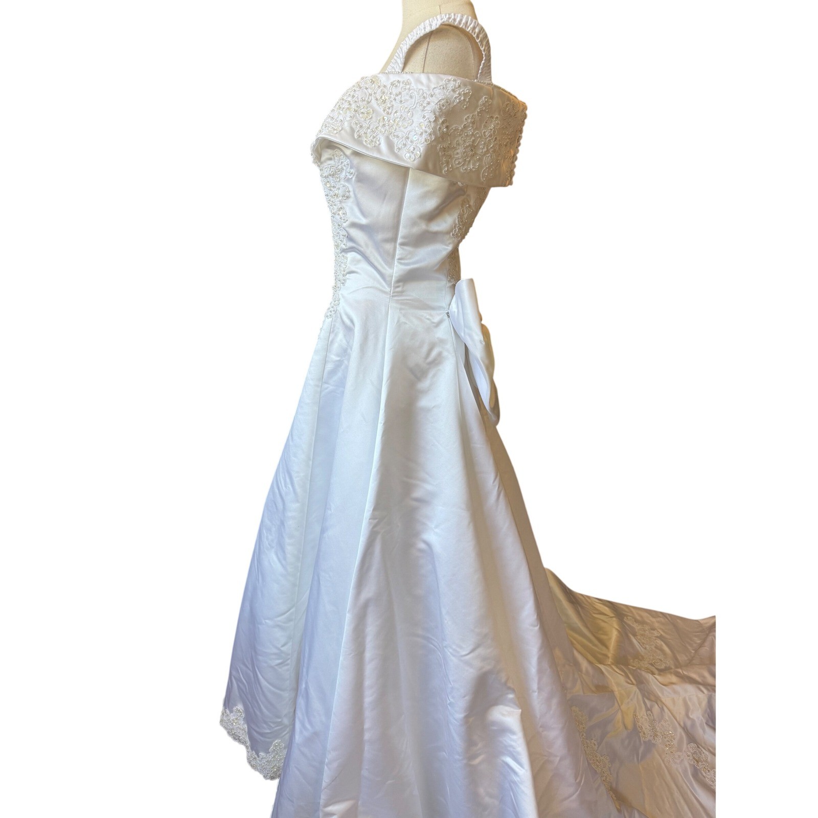 Vintage Mori Lee White Beaded Bow Wedding Dress Size 12 Off The Shoulder V Neck