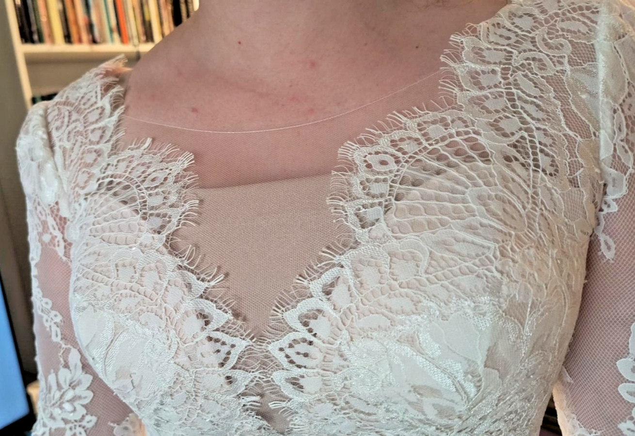 Davids Bridal Wedding Dress Long Sleeve Lace Chiffon A-Line Modest White