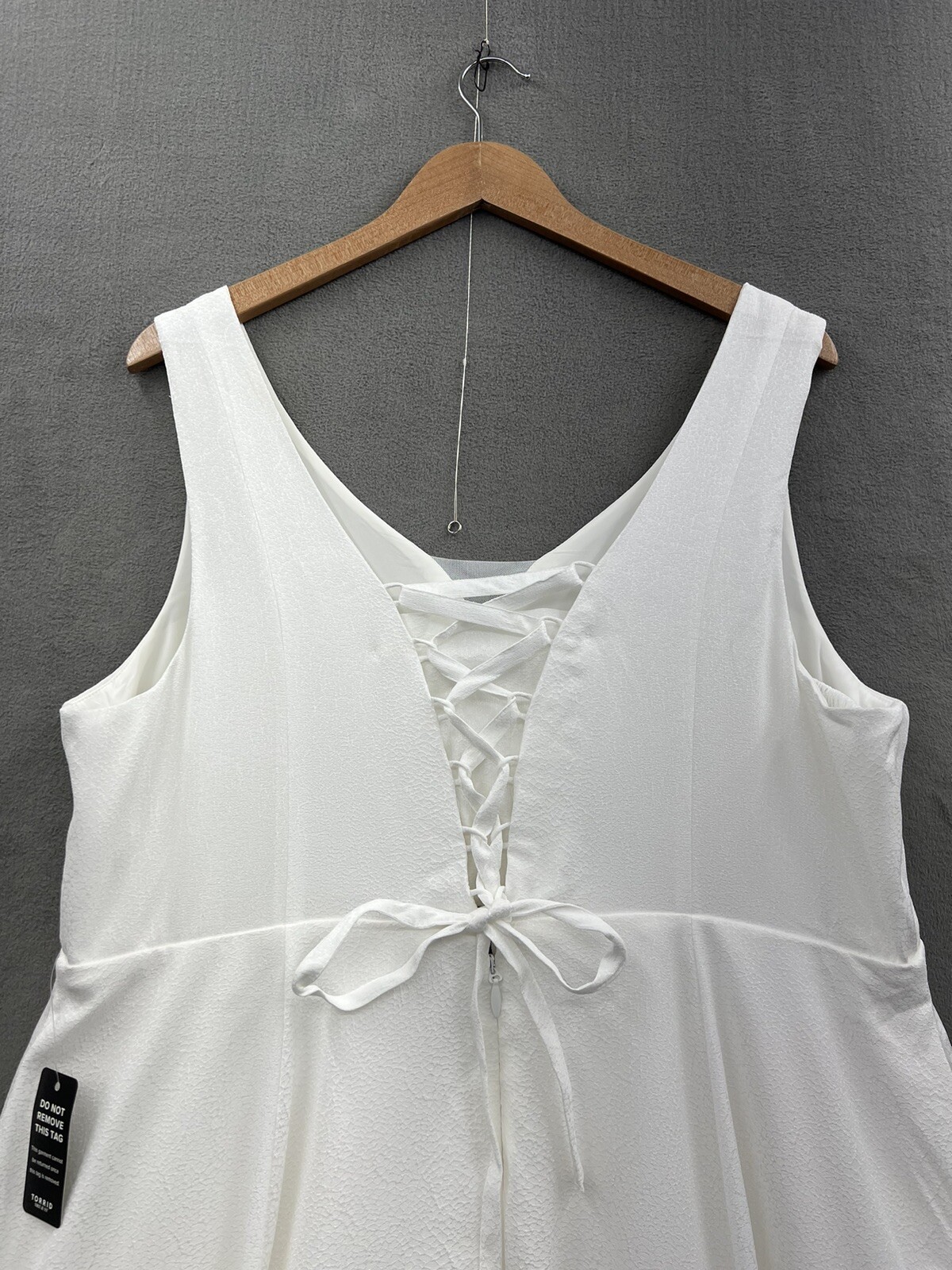 Torrid Women’s 18 Wedding Gown Dress Off White Jacquard Sweetheart Corset Back