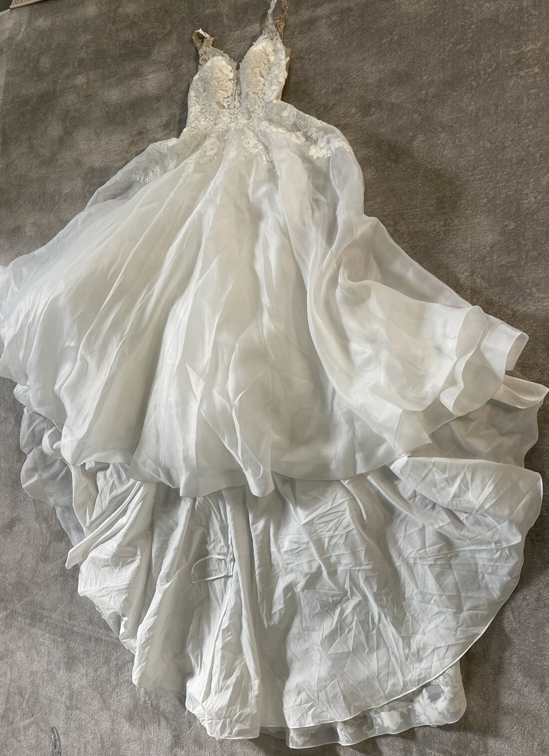 Dream Wedding Dress Ivana | DR2256 Lace, Organza, buttons along train, pockets