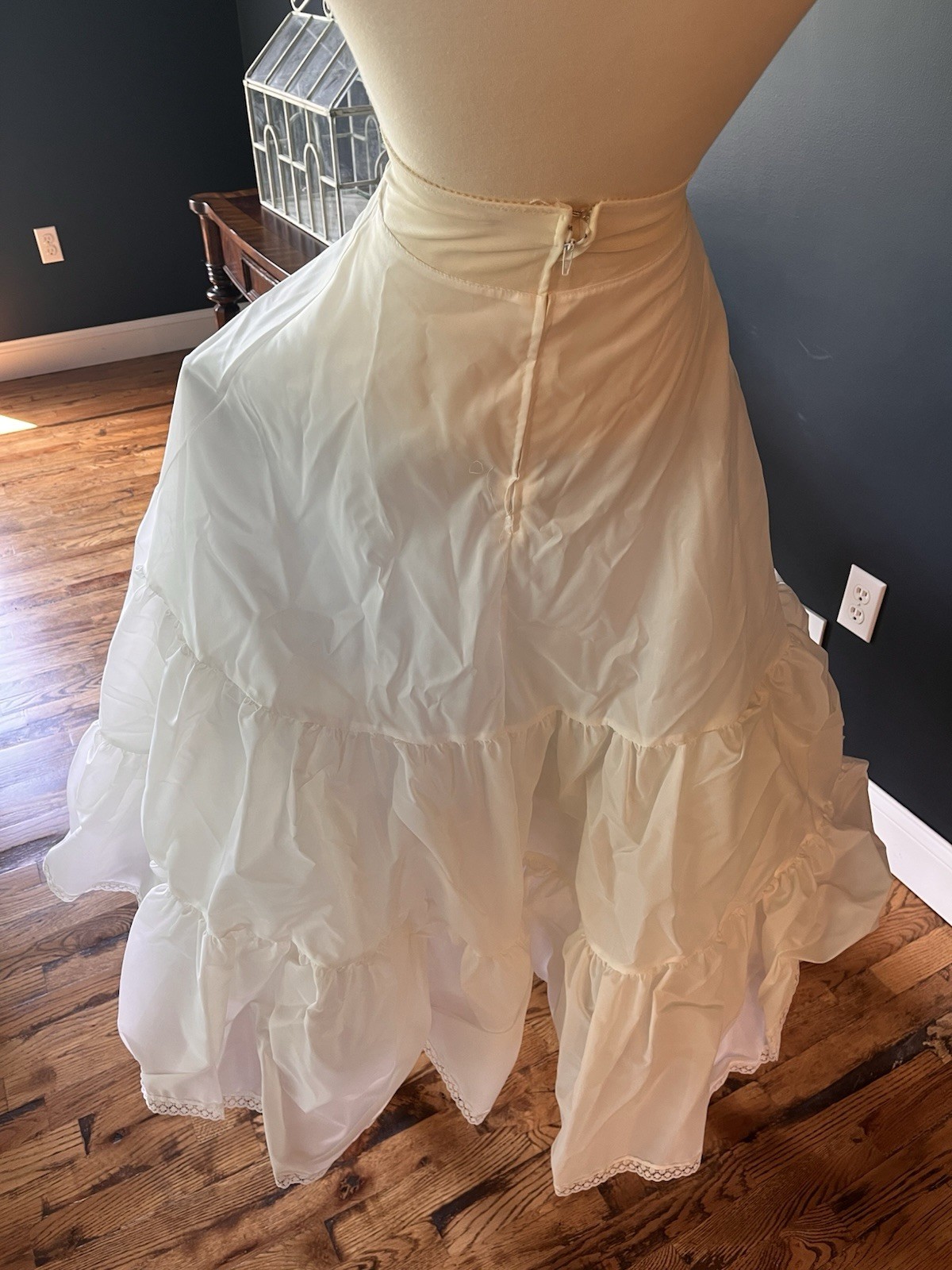 Vintage 80s White/Off White Wedding Dress, Petticoat and Veil