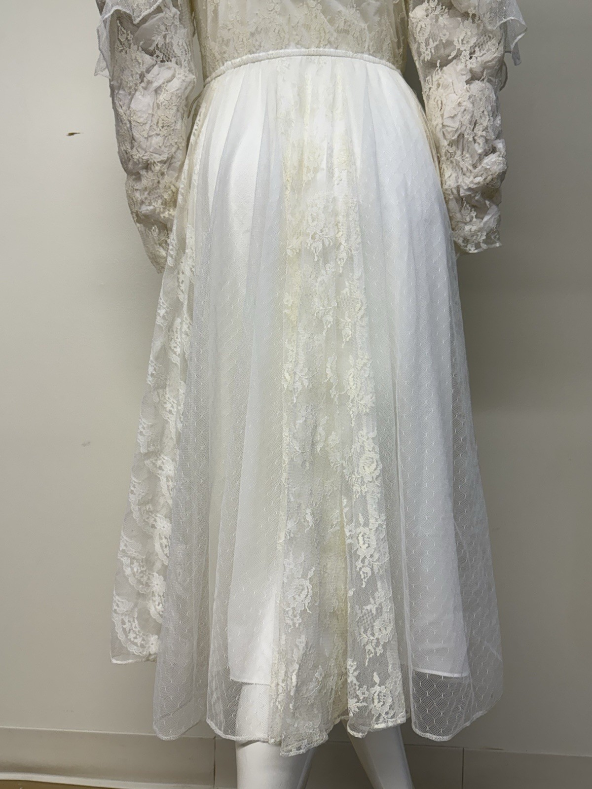 Vintage Wedding Dress Off White Lace Tier Puff Ruffled Sleeve No Tags?