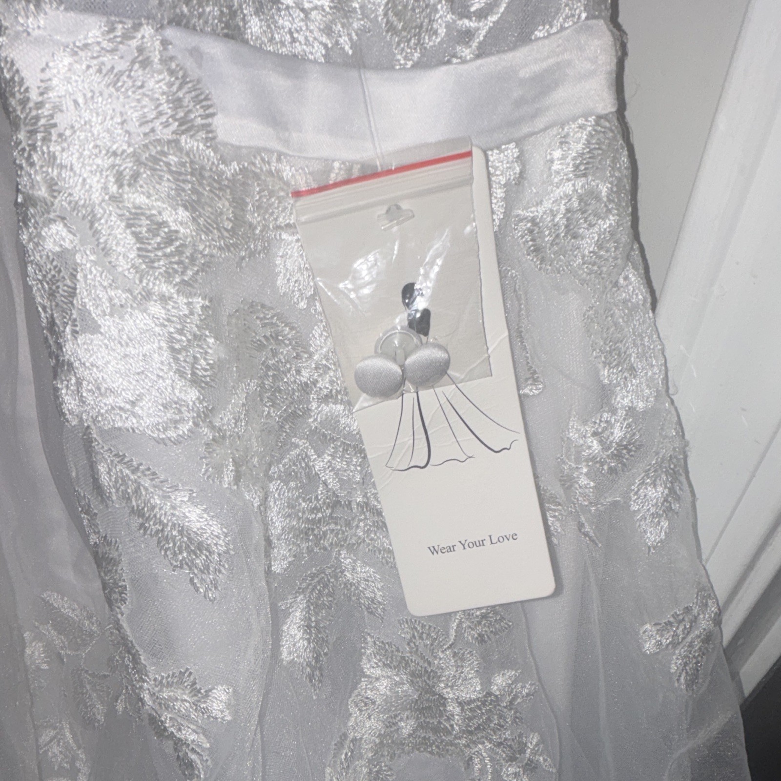 White Lace V-Neck Sleeveless A-Line Full-Length Wedding Dress Button Back