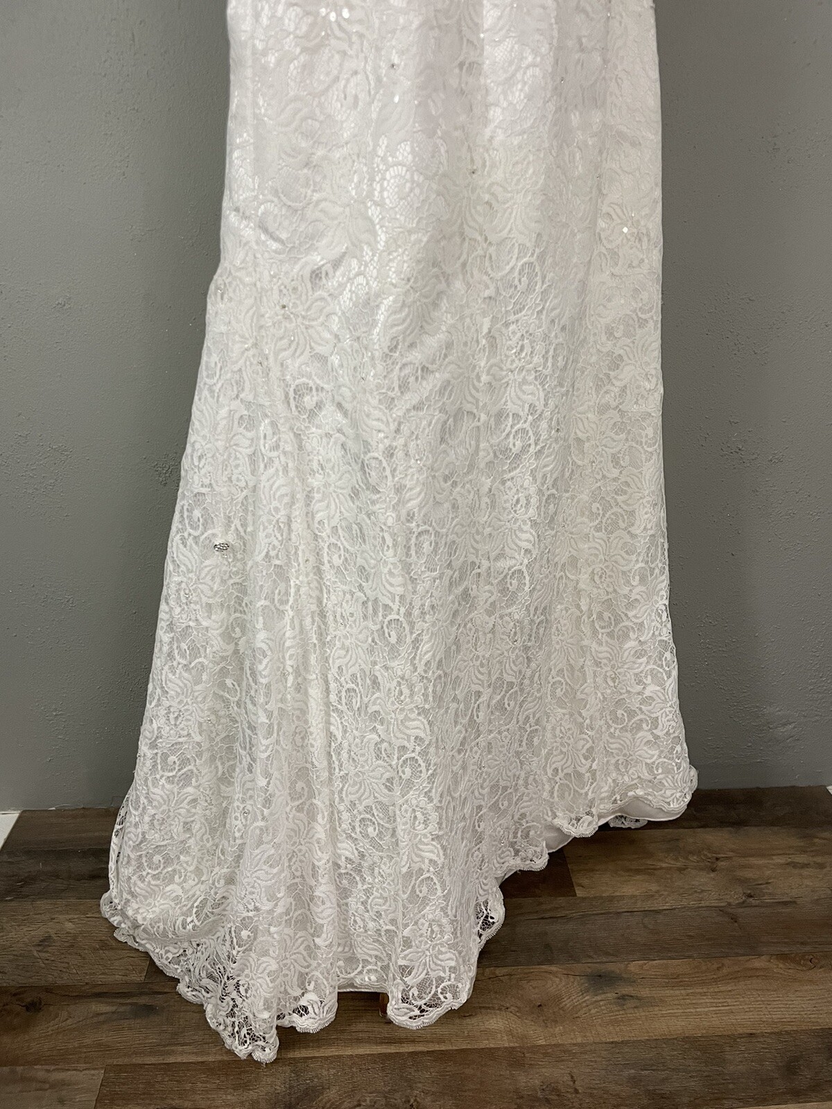 Davids Bridal Wedding Dress Size 18W Ivory Lace Beading Bustle Buttons T9612