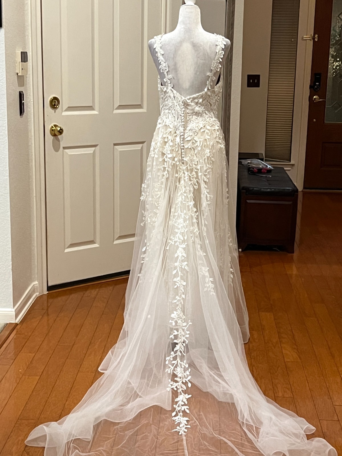 Morilee Wedding Dress Size 10 Ivory Lace Appliqué Beaded Low Back Boho Bridal