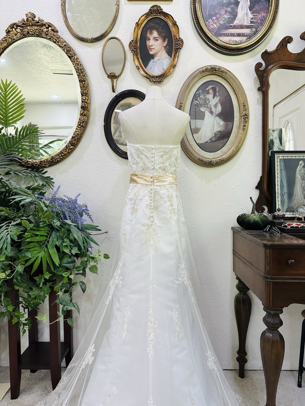 Vintage Alfred Angelo Wedding Dress | Champagne Embellished Lace Bridal Gown