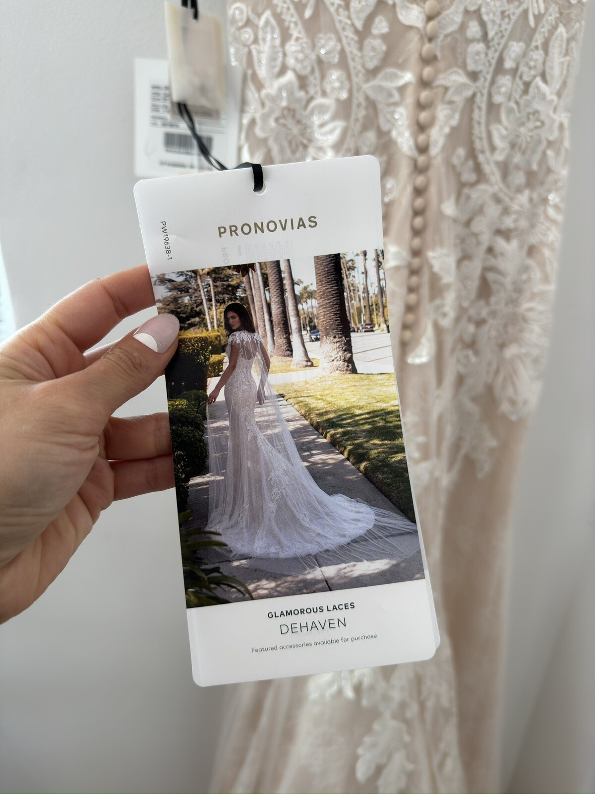 Dehaven, Pronovias & Ashley Graham Brand New Wedding Dress
