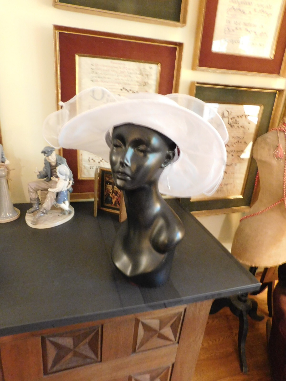 BEAUTIFUL WHITE ORGANZA WIDE BRIM – RUFFLY BRIM WEDDING/SPECIAL OCCASION