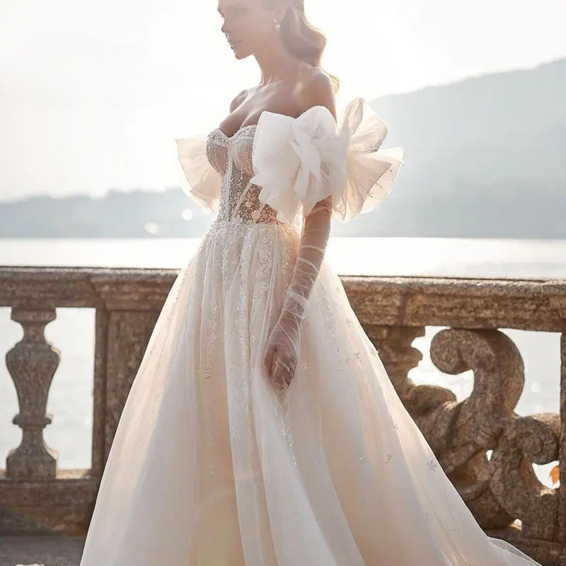 Wedding Dress Organza Embroidery Bead A-Line Ball Gown Strapless Bride Lace Up