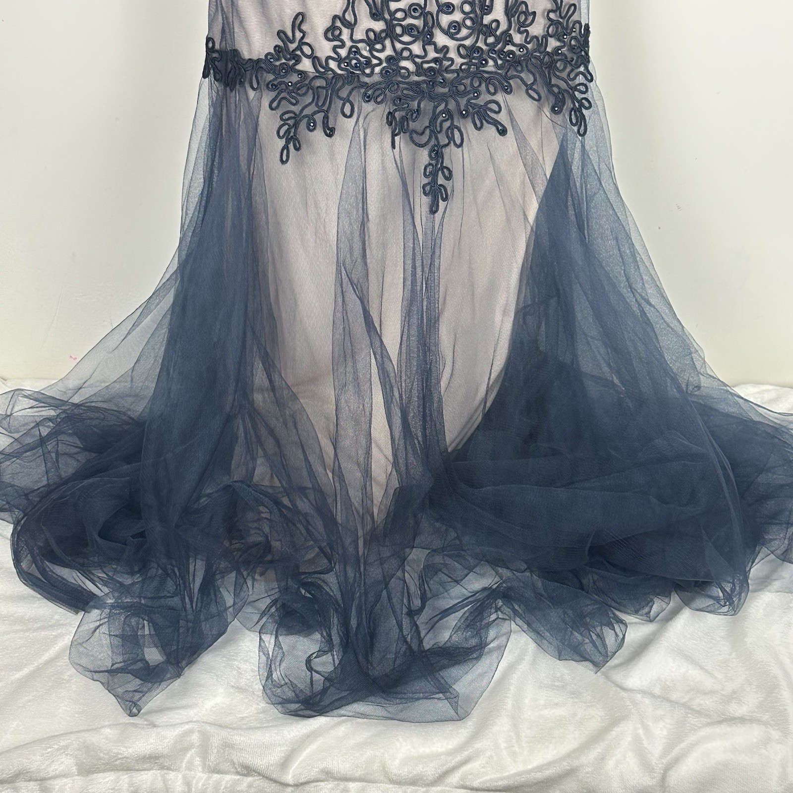 GLS by Gloria Navy Embellished Beaded Mermaid Gown Size S Formal Glam Princess