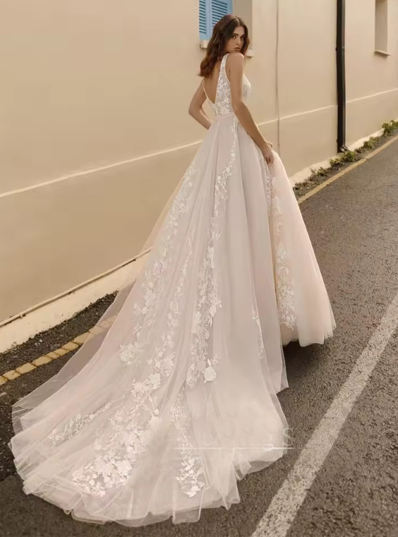 Elegant Wedding Dress Customized Sleeveless V Neck Applique Lace Court Train