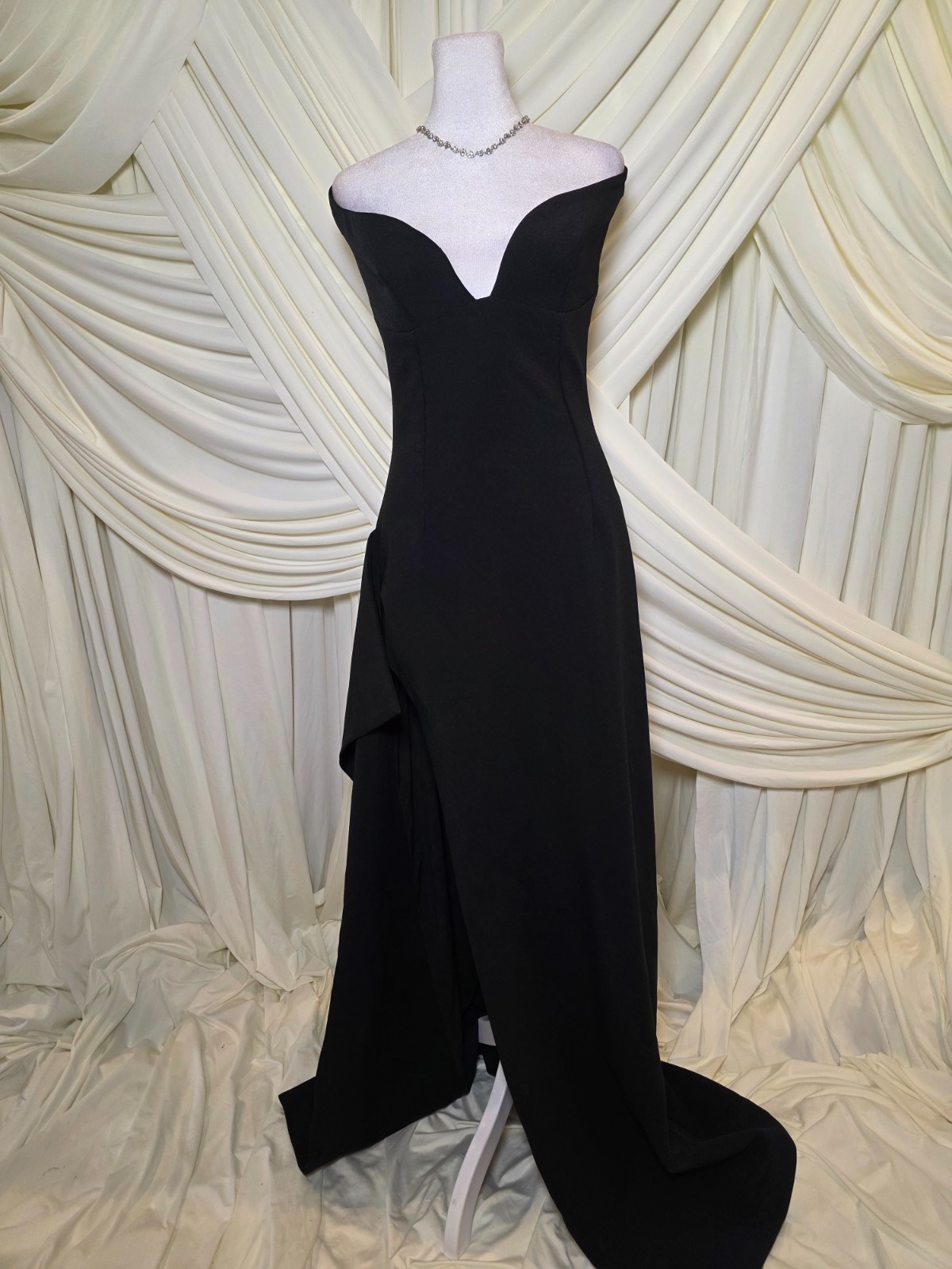 Vestido largo Khalesia – Negro BABYBOO NWT $160