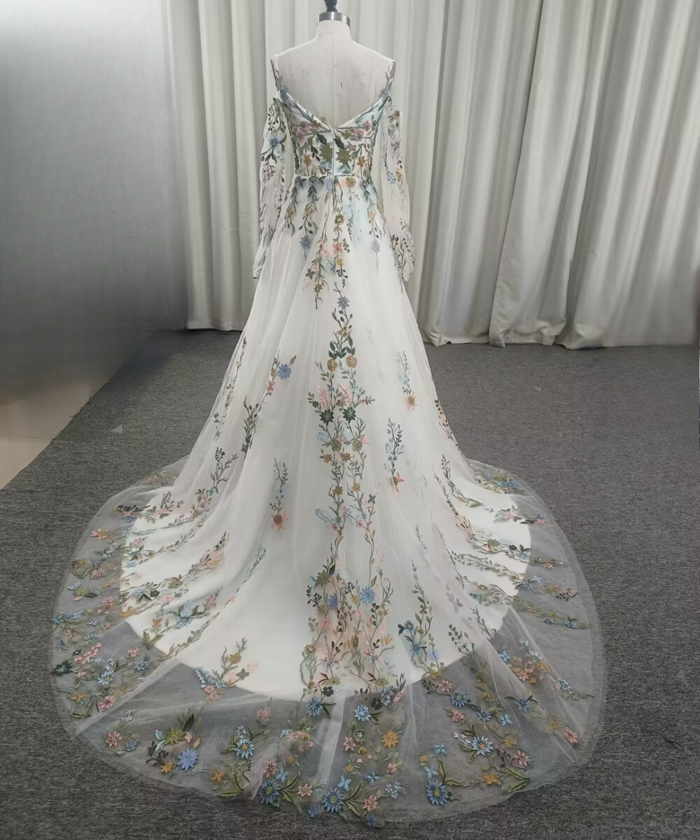 Elegant Wedding Dresses V Neck Flowers Appliques Backless Tulle Bridal Gowns New