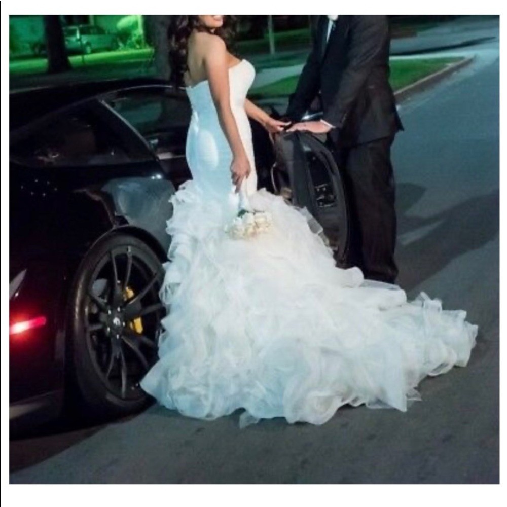 Pronovias Mildred Wedding Dress 22 Off-White Mermaid Ruffles Ball Gown Ethreal