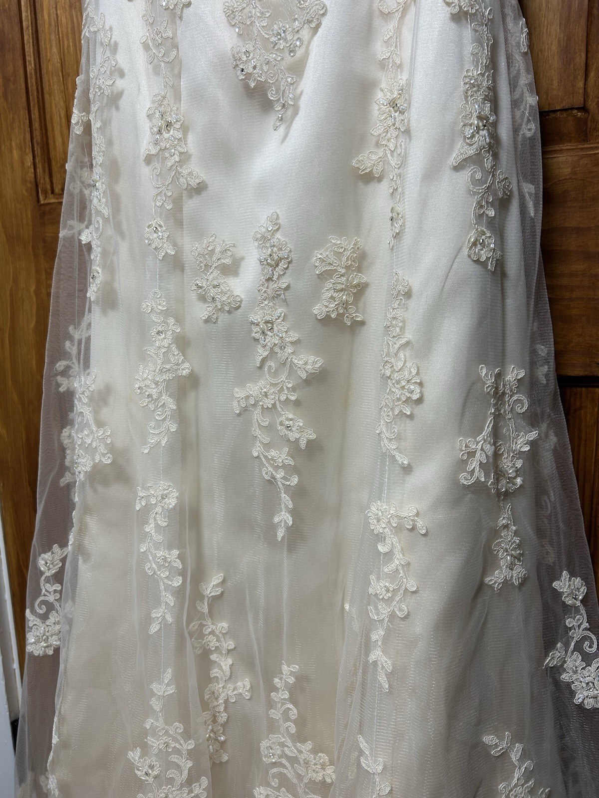 Maggie Sottero Emma Wedding Dress Size 6 Ivory Corset Detachable Cap Sleeves