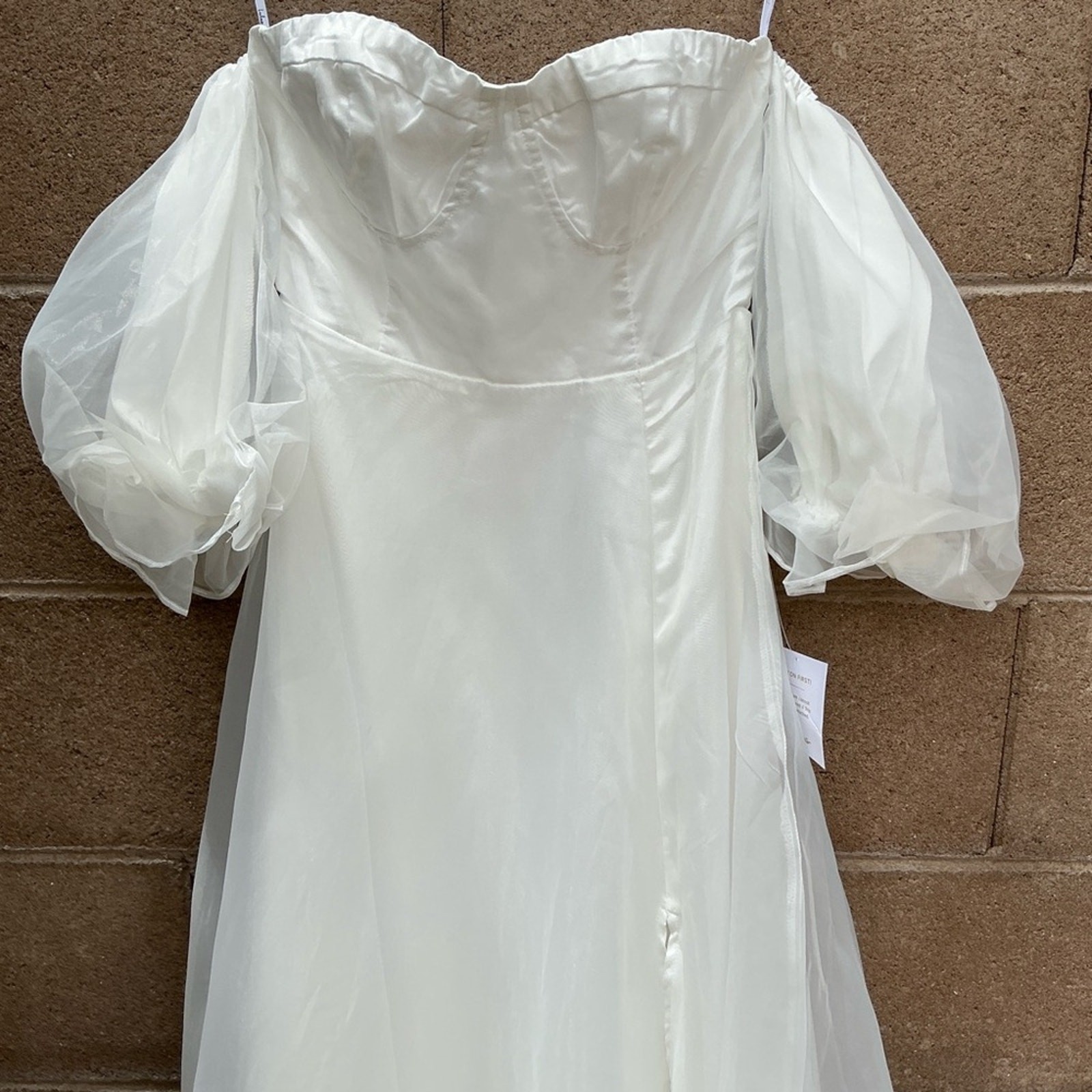 NWT Lulu’s True Excellence Bustier Off-The-Shoulder Maxi Wedding Dress Small