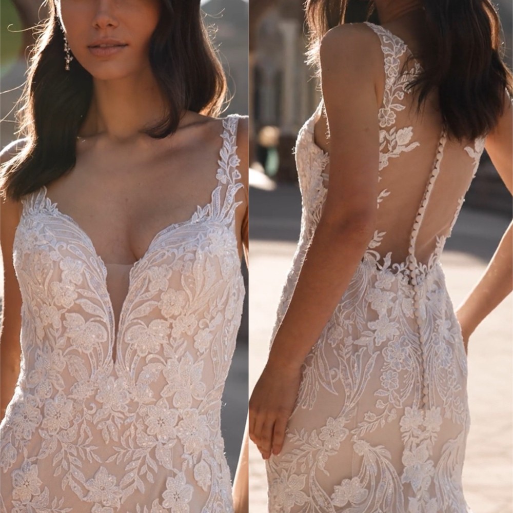 Elegant Fit Flare Lace Wedding Dresses Buttons Ivory Champagne Top Quality