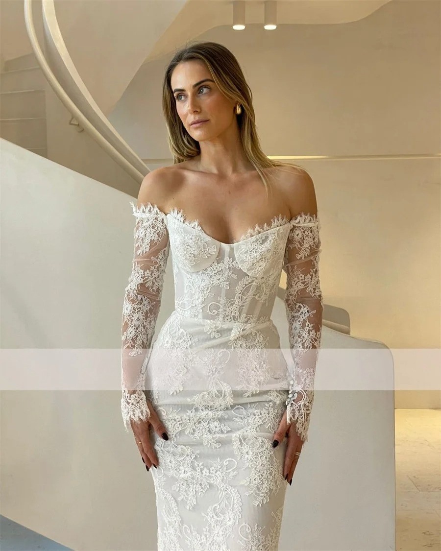 Sweetheart 3/4 Sleeve Mermaid Lace Wedding Dress Backless Zipper With Buttons