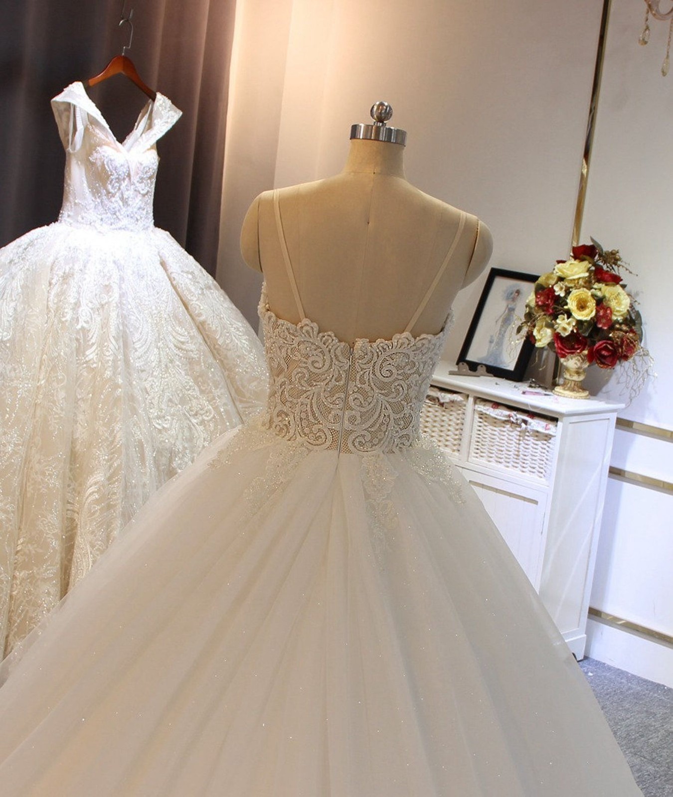 Princess Lace Wedding Dress Wedding Dress Custom Made 32-60 Straps Glitter
