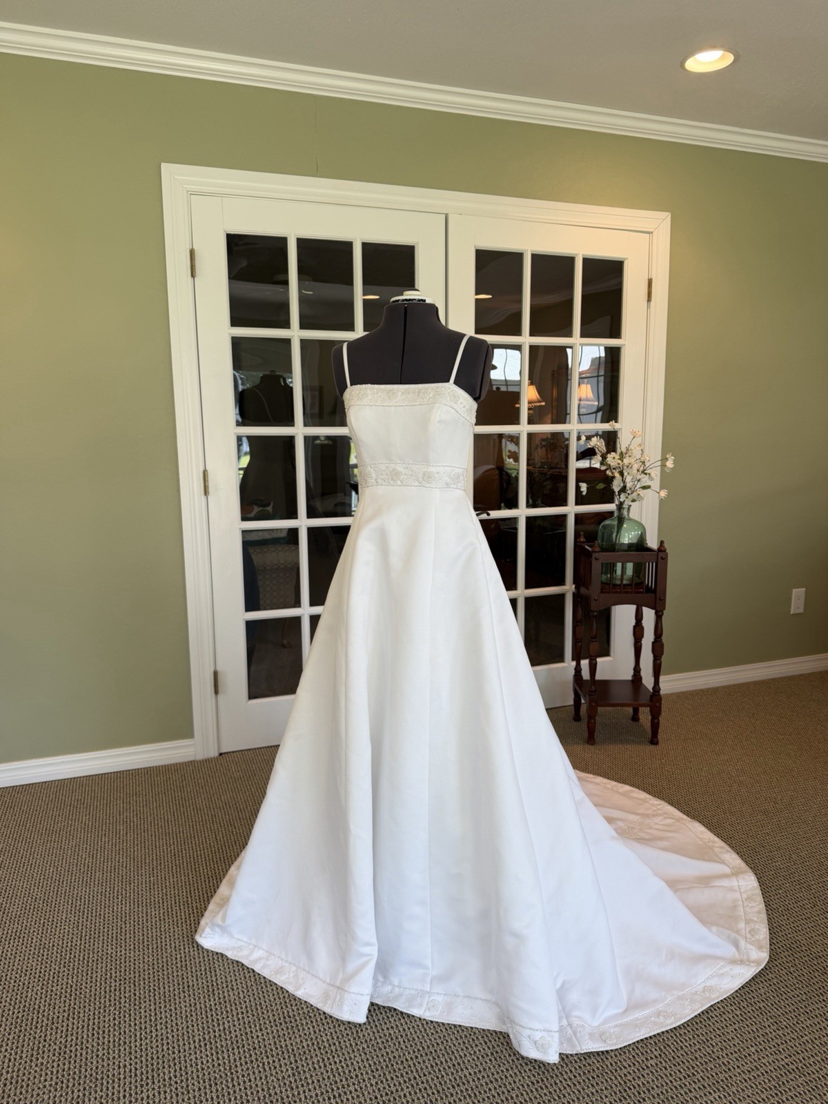 Alfred Angelo Beaded Ivory Wedding Dress Size 6 Size 8 Vintage 2000s A-Line
