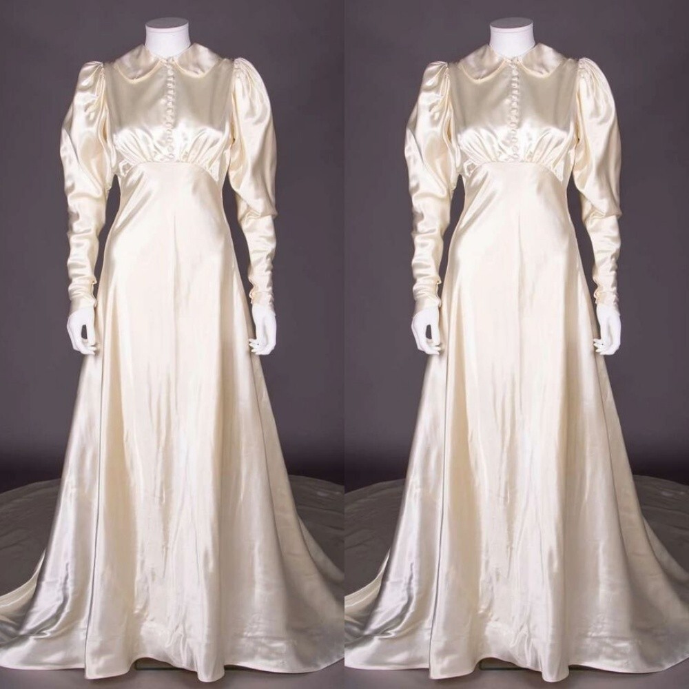 Vintage Champagne Wedding Dresses Long Sleeves High Neck A Line Bridal Gowns