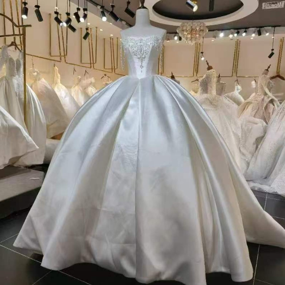 Satin Classic Wedding Dress A Line Strapless Lace Applique Princess Bridal Gowns