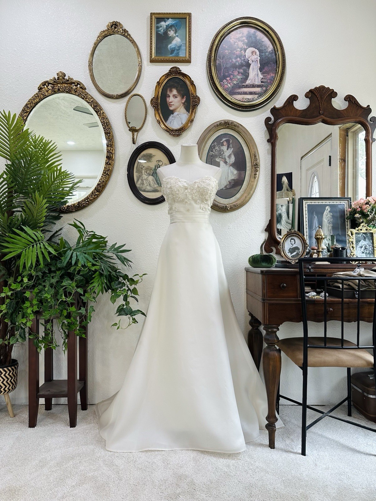 Vintage Watters Brides Ivory Wedding Dress – Strapless A-Line Bridal Gown