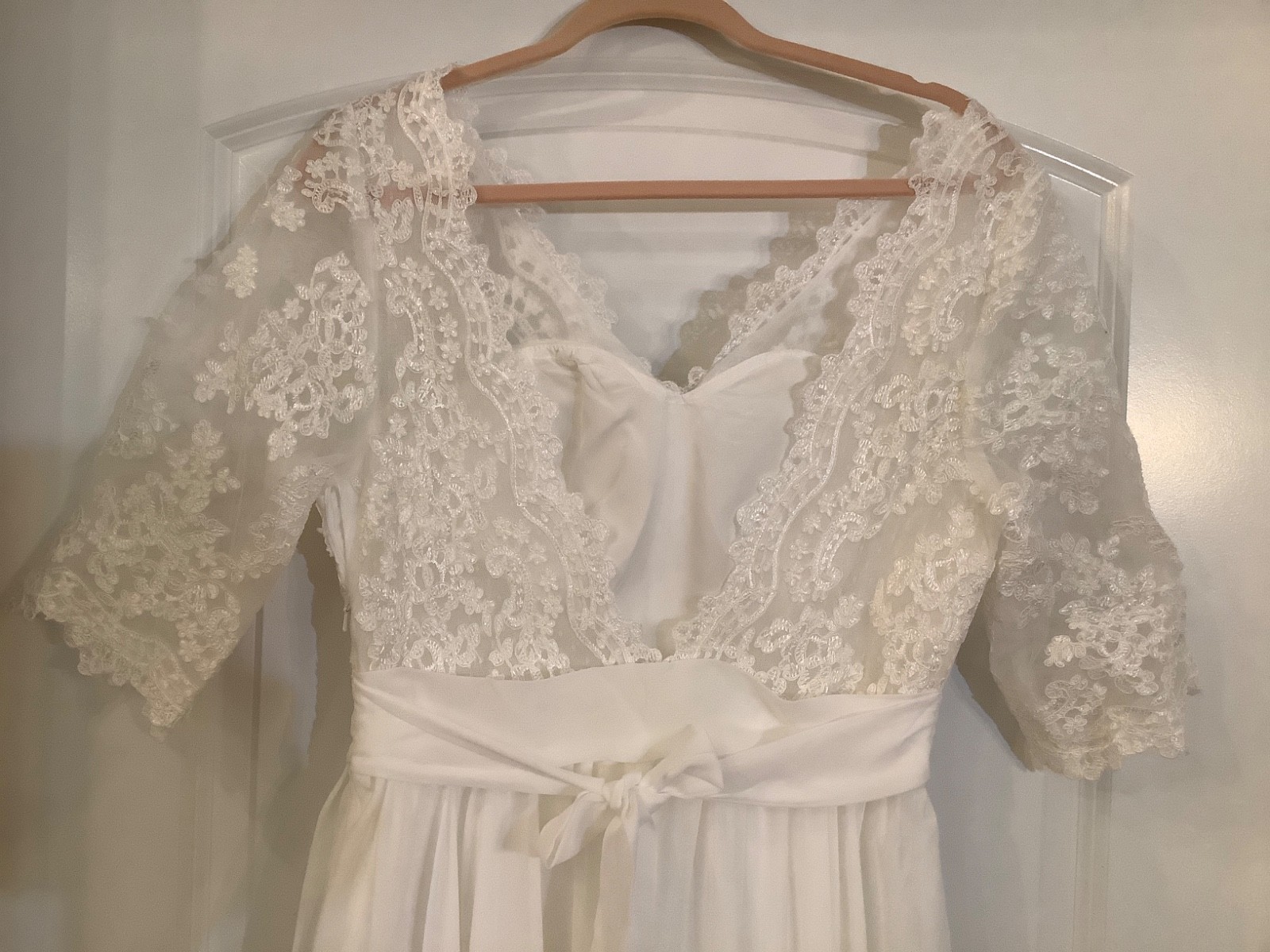 Size 12 White Lace Chiffon New Full-Length Wedding Dress