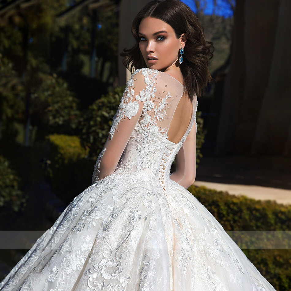 White Ball Wedding Dresses Long Sleeve Crystal Lace Appliques Scoop Neck Gowns