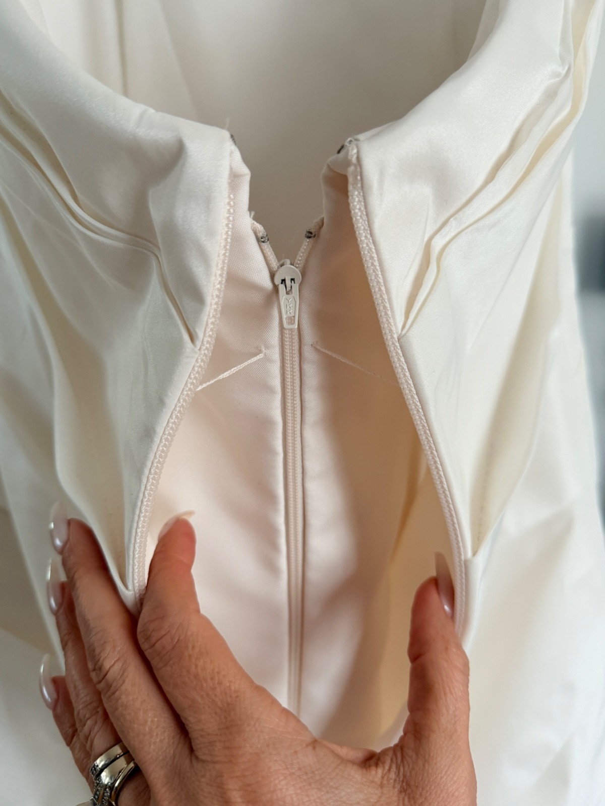 NWT Nouvelle Amsale R101T Ivory Wedding Gown | Size 10 | Retail $2,600