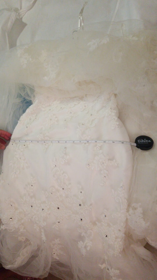 La Sposa Swarovski Crystals Sweetheart Wedding Dress Size 2-4