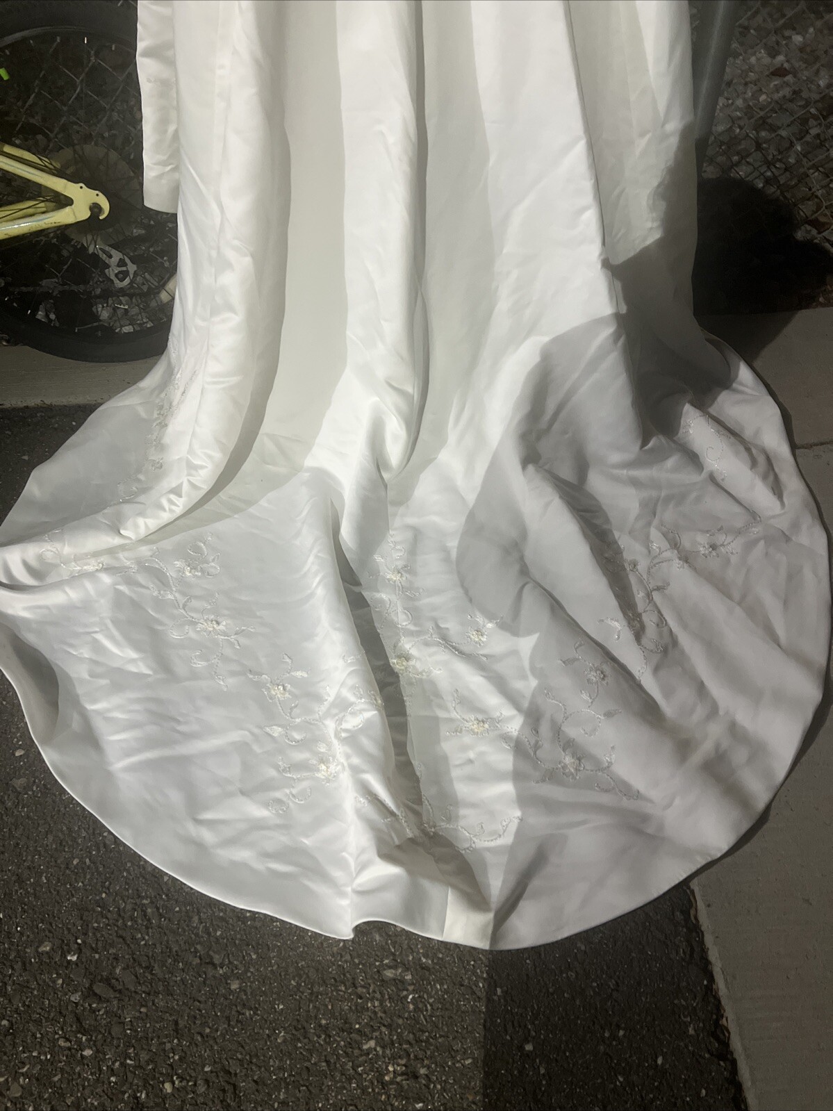 Size 20 Ashley Jordan White Wedding Dress.S-20