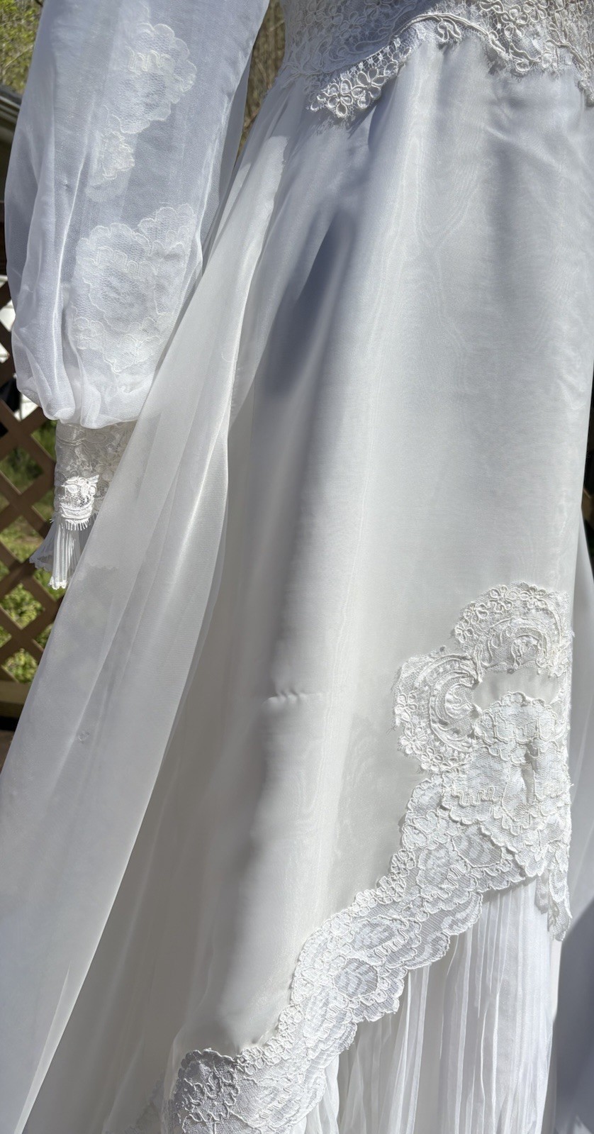 Union Made Vintage Wedding Bridal Gown Chiffon Ivory Lace Floral Unique Sleeves