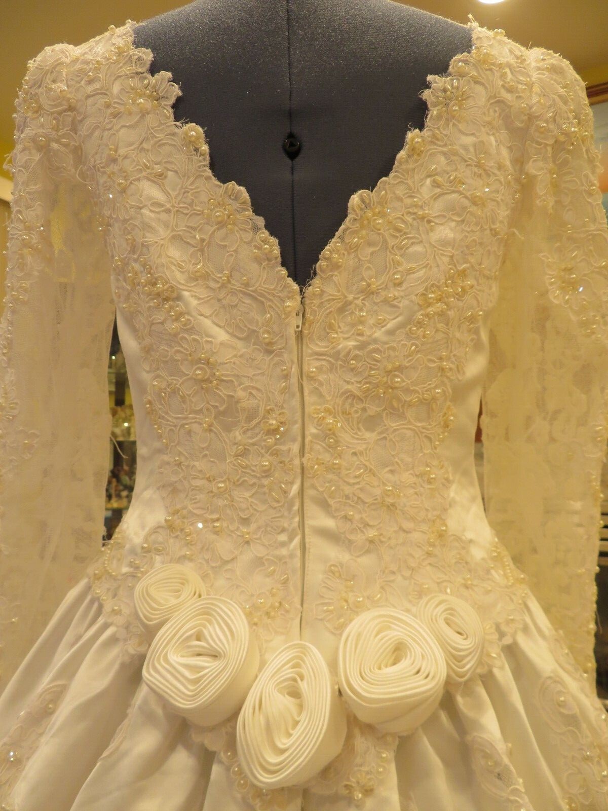 NEW Mori Lee ALENCON LACE Vintage Wedding Dress PRINCESS Gown ROYAL Train WOW